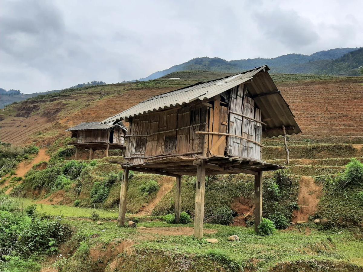Mu Cang Chai Dong Suoi H'Mong Homestay & Bungalow - Trek & Vegetarian Food מראה חיצוני תמונה