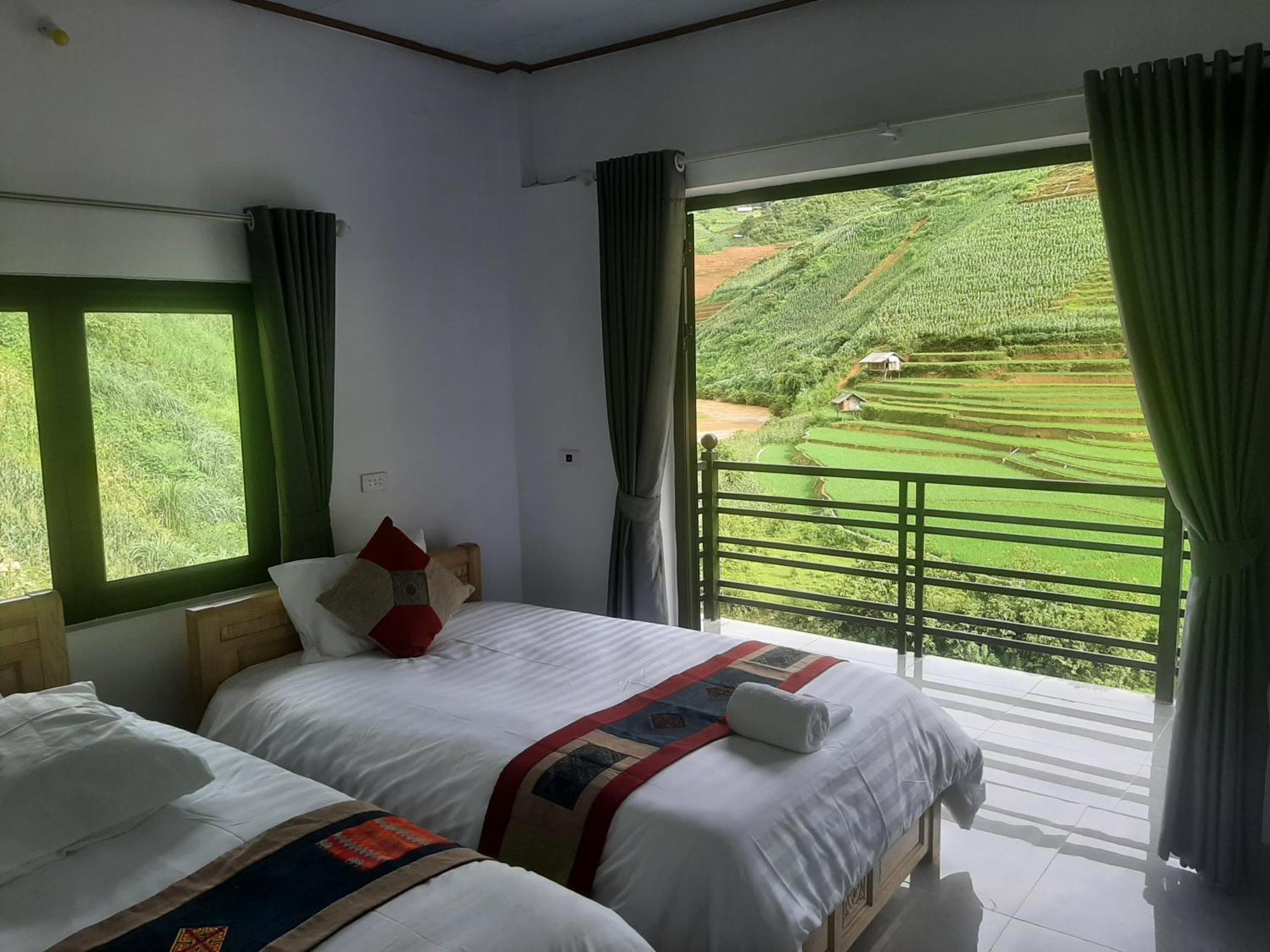 Mu Cang Chai Dong Suoi H'Mong Homestay & Bungalow - Trek & Vegetarian Food מראה חיצוני תמונה