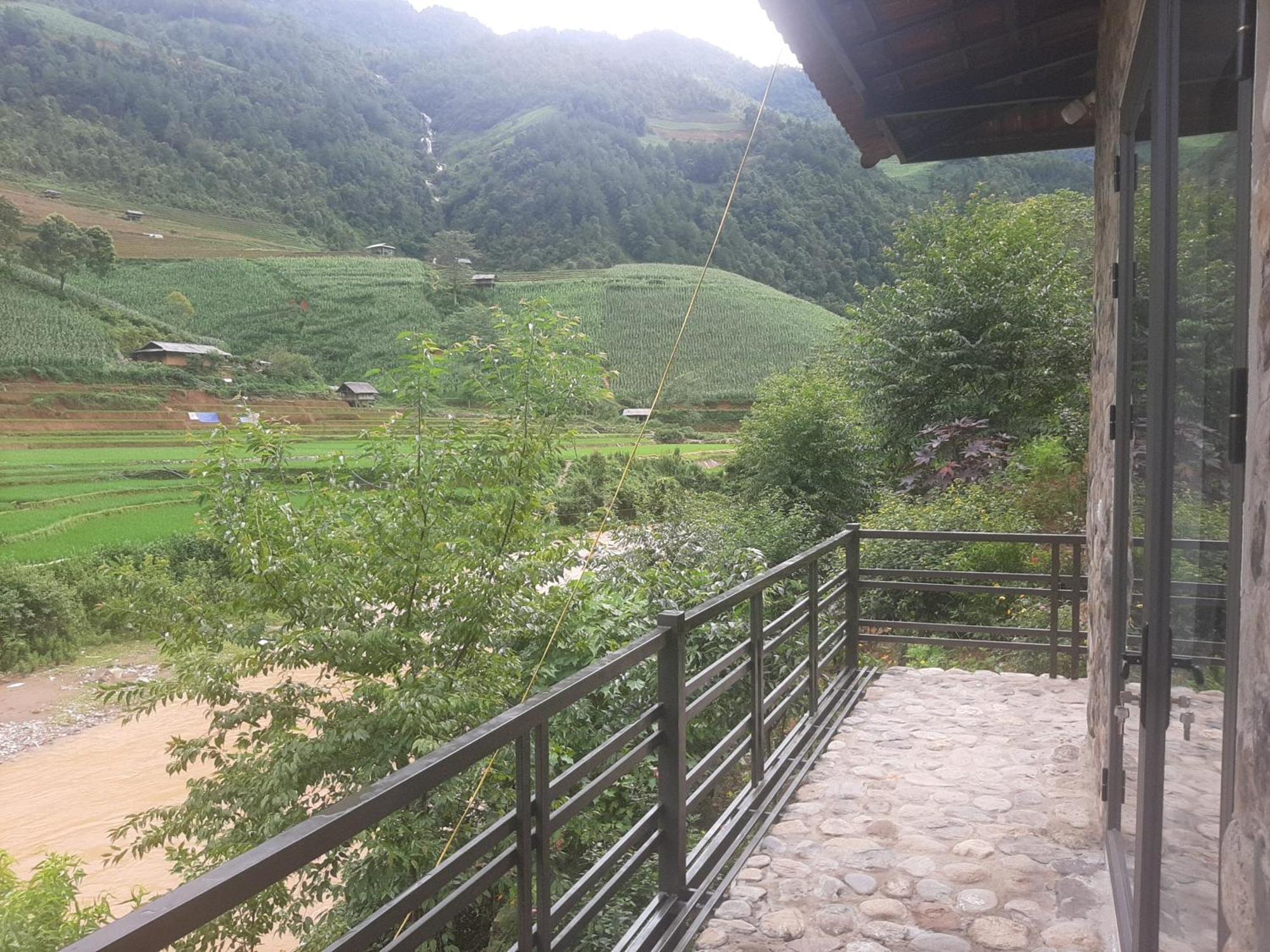 Mu Cang Chai Dong Suoi H'Mong Homestay & Bungalow - Trek & Vegetarian Food מראה חיצוני תמונה