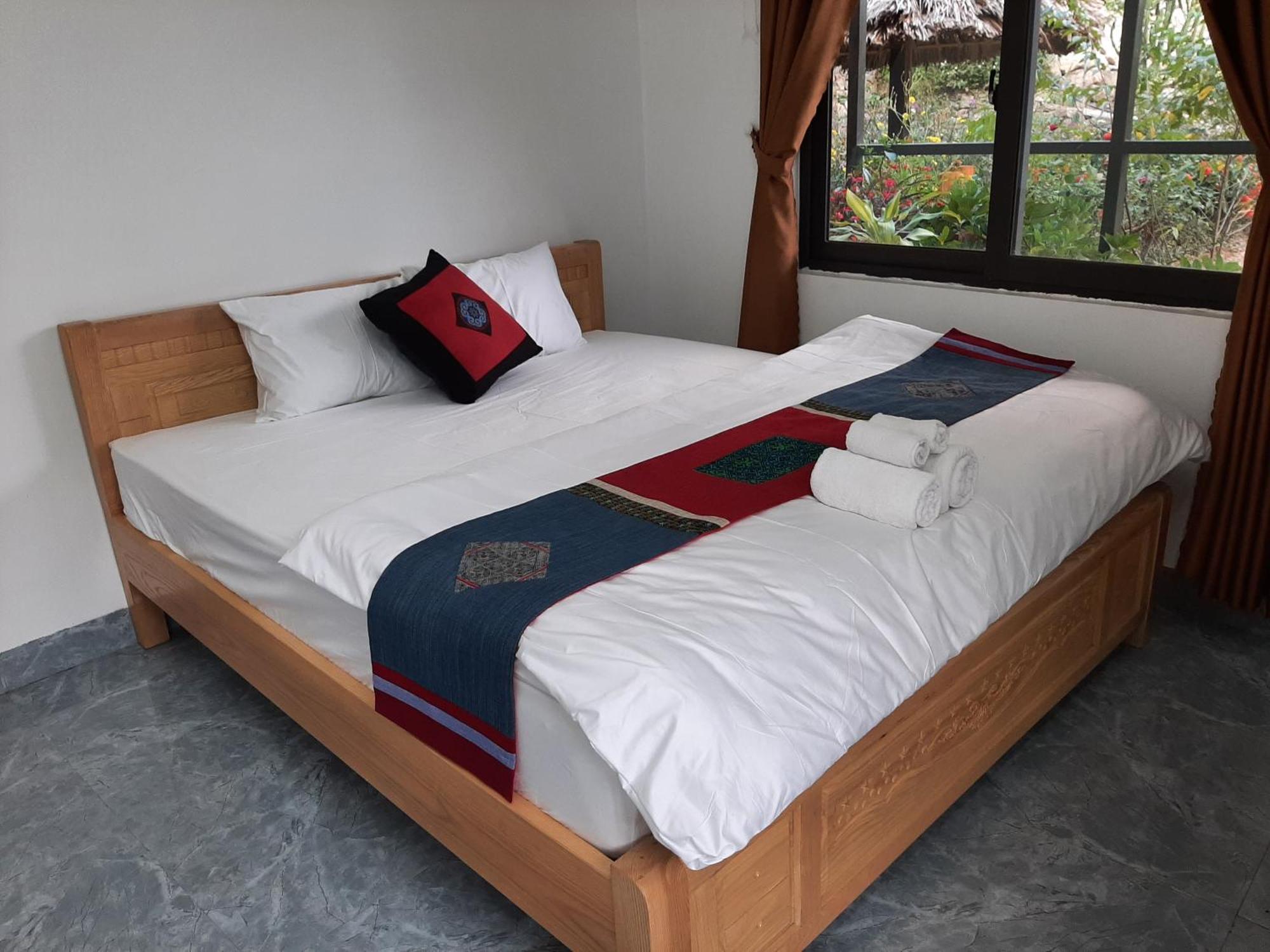 Mu Cang Chai Dong Suoi H'Mong Homestay & Bungalow - Trek & Vegetarian Food חדר תמונה
